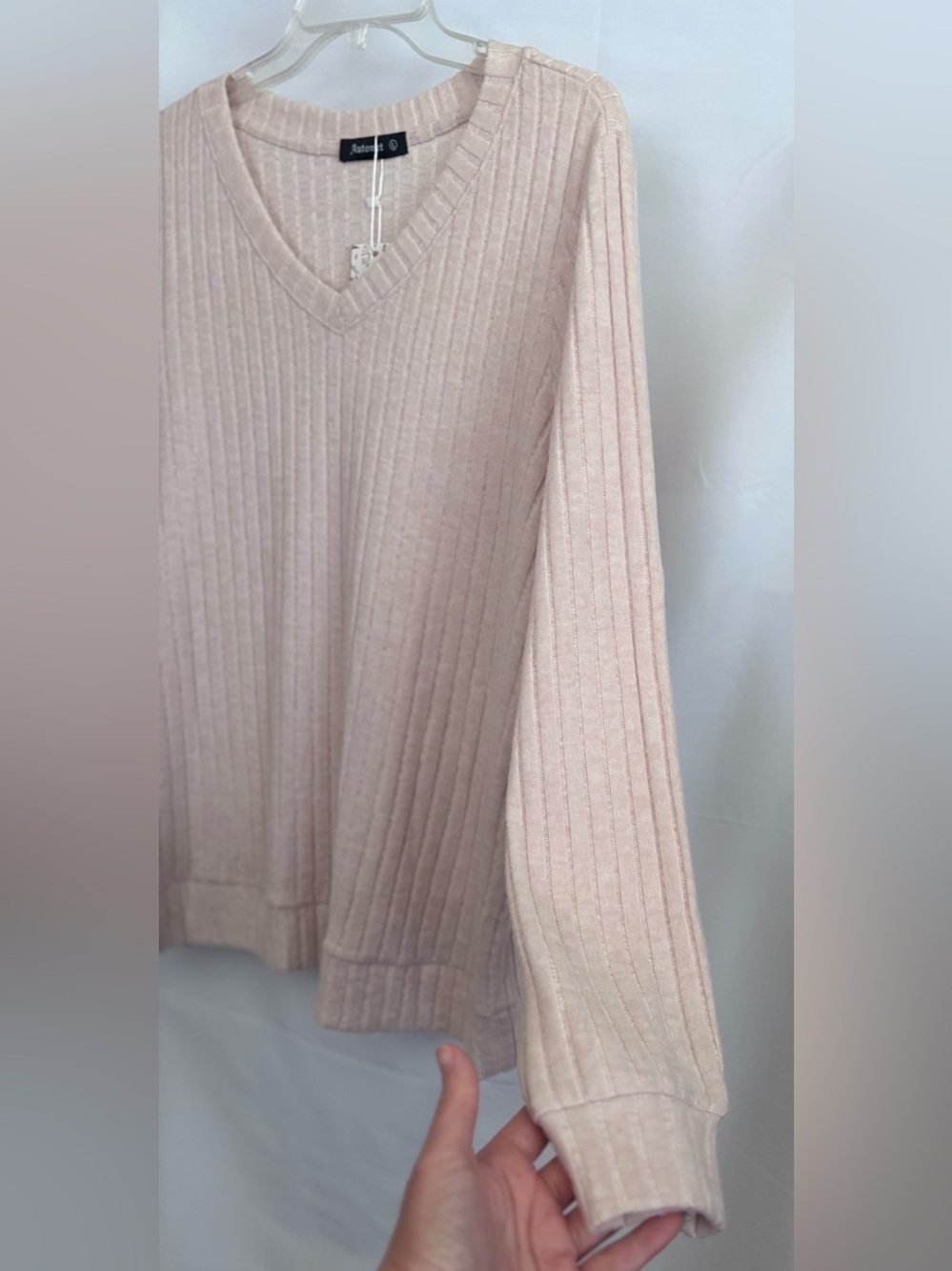 Automet Ribbed Vneck Sweater - Picture 5 of 9